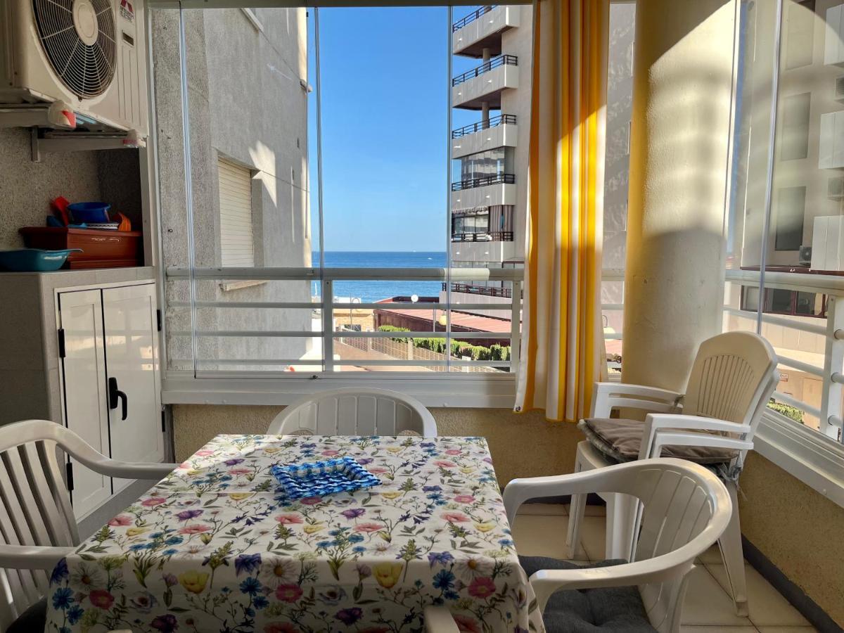 Apartment On The Beach With Parking And Pool Кальпе Экстерьер фото